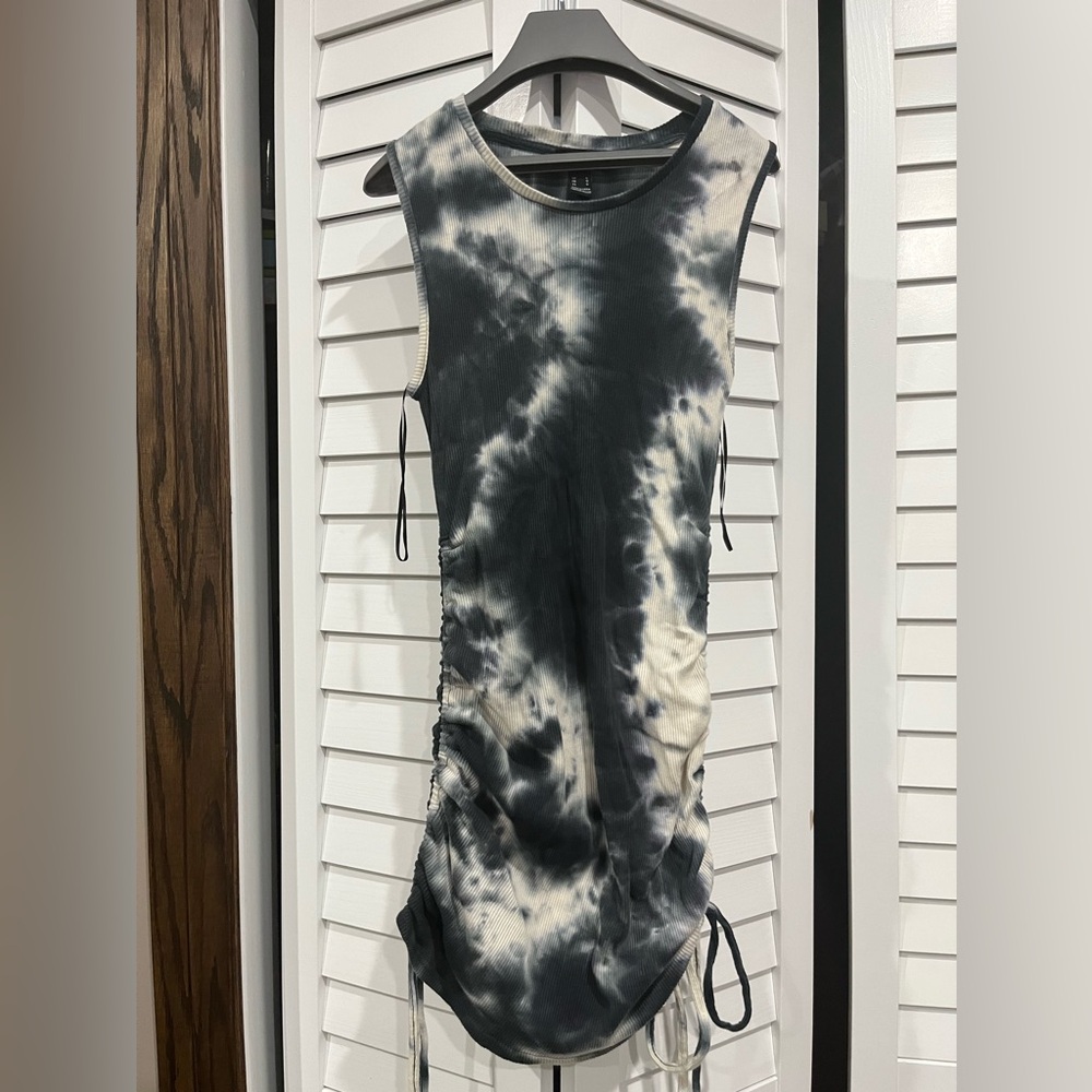 Streetwear Society Midi Dress L